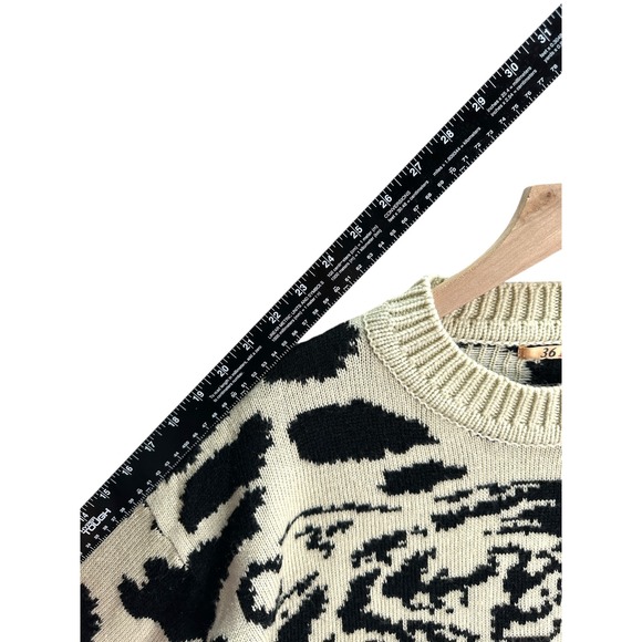365 Point Tiger Face Animal Print Knit Sweater Cream Black Size Small Oversized - Picture 7 of 10